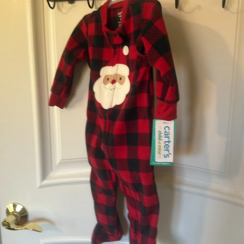 Carter’s One Piece Infant Sleeper / Holiday Themed / NWT / Size 3-6 mths)